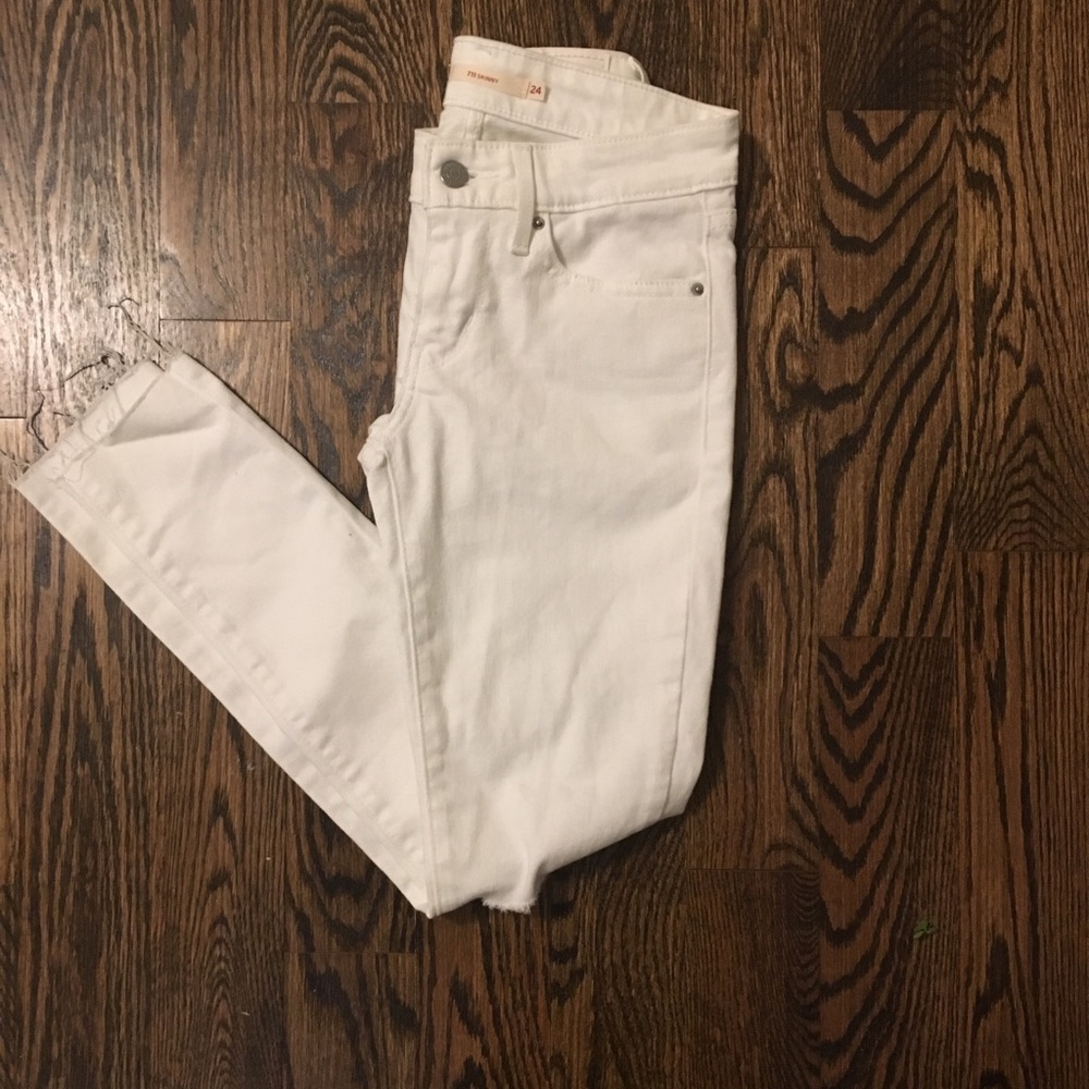 LEVI’S White 7 11 Skinny Jeans